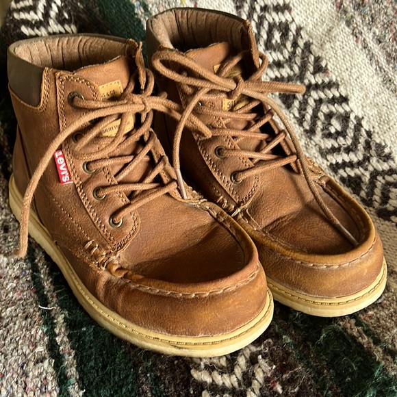 Levi's Other - Kids Levi’s sz 2 brown boots